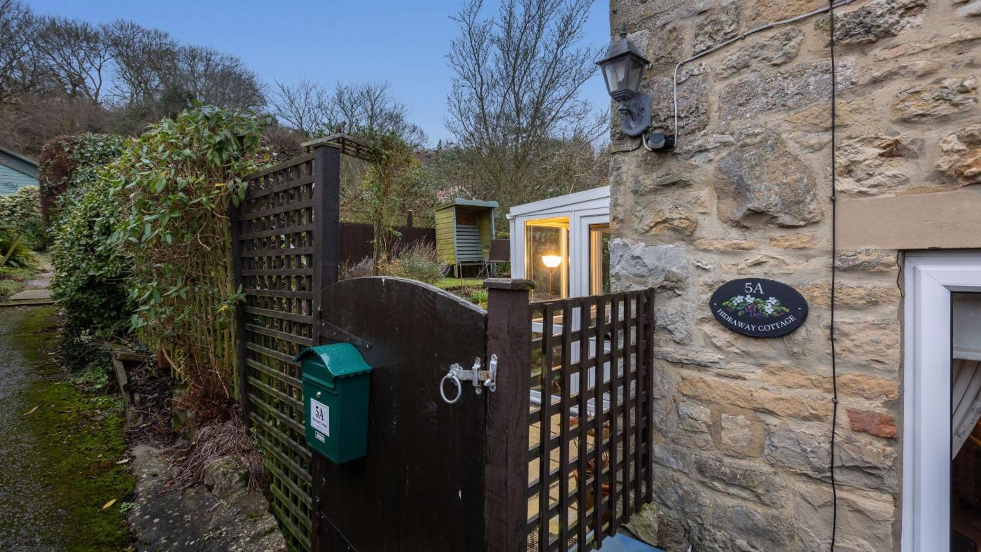 Picturesque Stone Cottage In The Heart Of North Yorkshire Village - Hideaway Cottage المظهر الخارجي الصورة